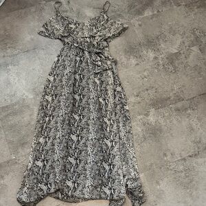 Fora Elegant Monochrome Snake Print Maxi Dress